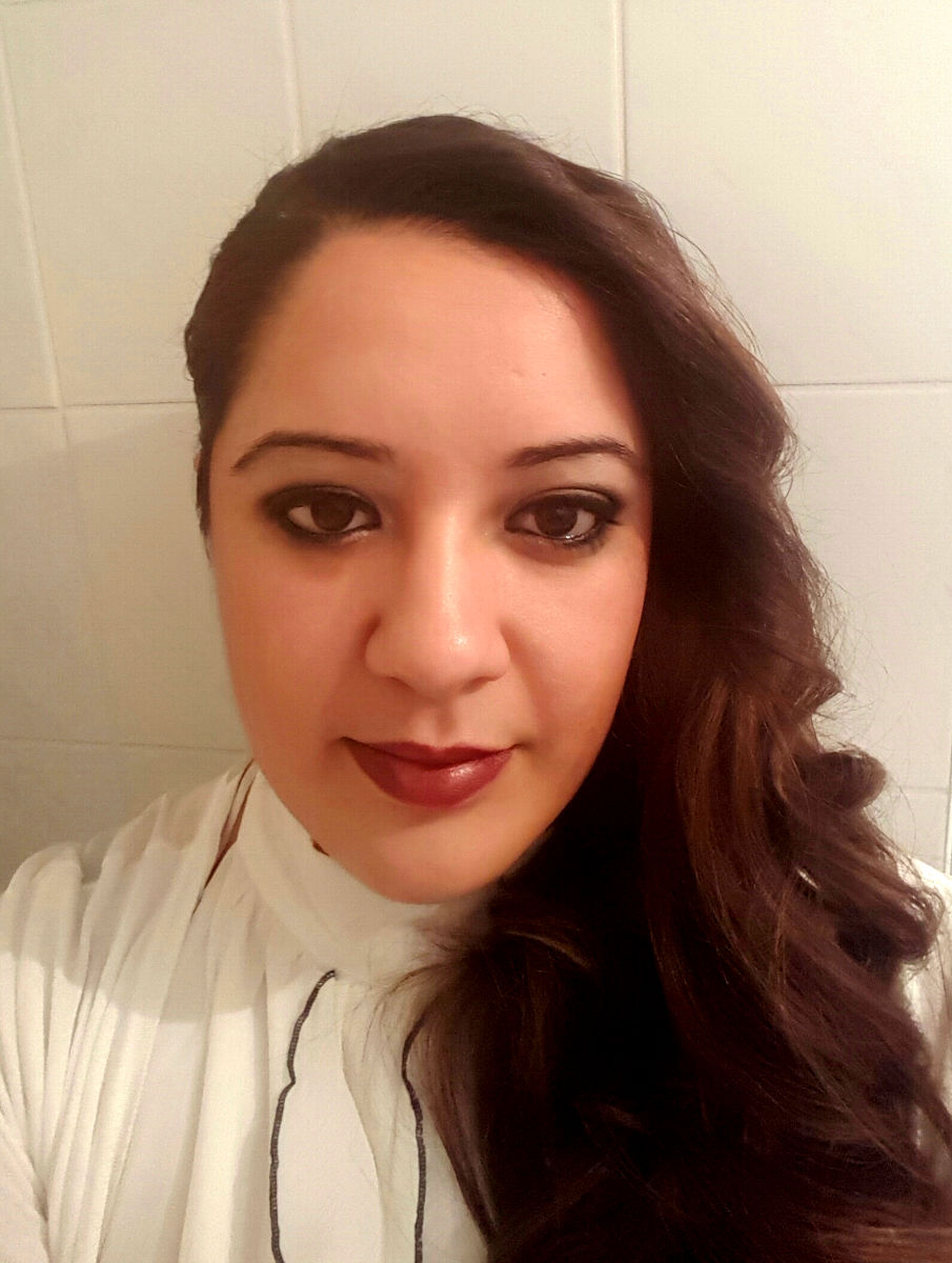 Fatma Kozan - Kosmetikerin